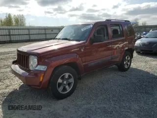 2008 Jeep Liberty Sport z VIN 1J8GN28K98W257967, wystawiony jako Copart lot #53166375 z przebiegiem 112 612 mil mil oraz Szkody całkowita. Historia ofert i sprzedaży dostępna na DreamBid. Obrazek 1.