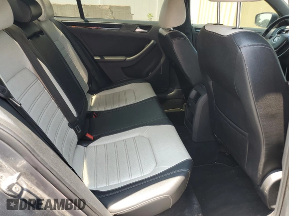 2015 Volkswagen Jetta SE with VIN 3VWD17AJ2FM323094, listed as a Copart auction lot 60304265 with 115,540 mi miles and Salvage title. Bid and sale history available at DreamBid. Image 10.