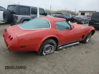 1978 Chevrolet Corvette z VIN 1Z8748S430085, wystawiony jako Copart lot #80958584 z przebiegiem 1 768 mil mil oraz Szkoda całkowita • Salvage title. Historia ofert i sprzedaży dostępna na DreamBid. Obrazek 3.