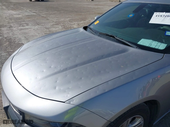 2017 Dodge Charger SE with VIN 2C3CDXBGXHH541198, listed as a IAAI auction lot 41831091 with 141,669 mi miles. Bid and sale history available at carsss.com. Image 6.