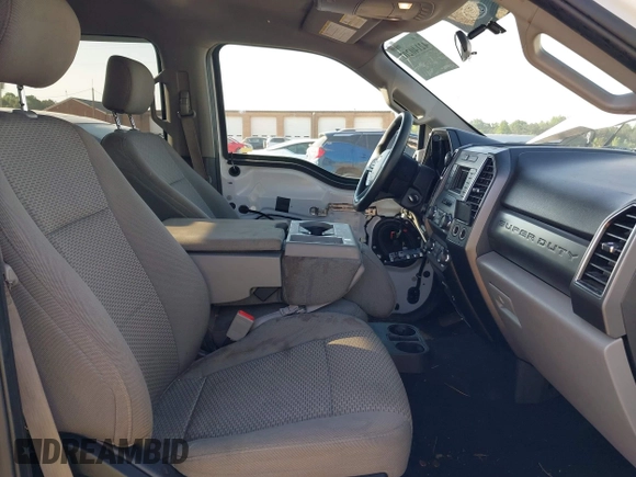 2019 Ford F-250 XL z VIN 1FT7W2BT4KEE35979, wystawiony jako IAAI lot #42140207 z przebiegiem 87 519 mil mil oraz . Historia ofert i sprzedaży dostępna na DreamBid. Obrazek 5.