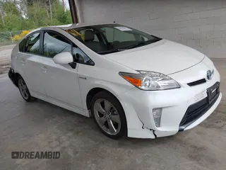 2013 Toyota Prius One z VIN JTDKN3DU2D5581650, wystawiony jako IAAI lot #42283048 z przebiegiem 148 582 mil mil oraz . Historia ofert i sprzedaży dostępna na DreamBid. Obrazek 1.