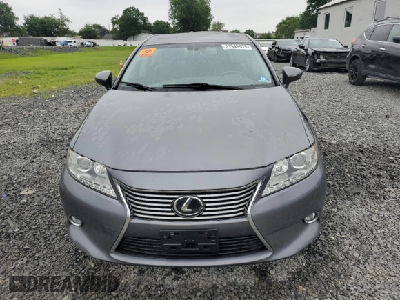 2014 Lexus ES 330 with VIN JTHBK1GG0E2126221, listed as a Copart auction lot 61949975 with 196,574 mi miles and Salvage title. Bid and sale history available at DreamBid. Image 5.