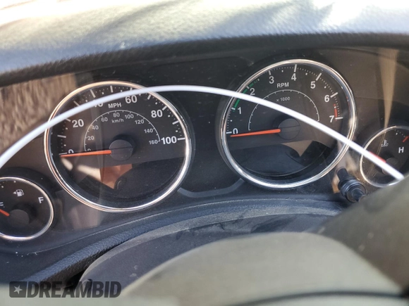 2015 Jeep Wrangler Unlimited Sahara z VIN 1C4BJWEG1FL617428, wystawiony jako Copart lot #55850005 z przebiegiem Nie podano mil oraz Szkoda całkowita • Salvage title. Historia ofert i sprzedaży dostępna na DreamBid. Obrazek 9.