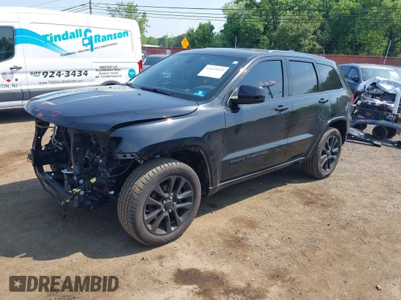 2020 Jeep Grand Cherokee Laredo E z VIN 1C4RJFAG3LC208766, wystawiony jako IAAI lot #42475923 z przebiegiem 103 077 mil mil oraz . Historia ofert i sprzedaży dostępna na DreamBid. Obrazek 2.