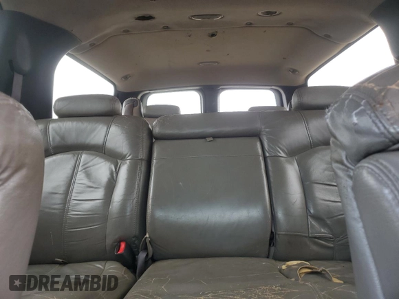 2002 Chevrolet Suburban LS with VIN 3GNEC16Z42G343960, listed as a Copart auction lot 88970245 with 284,632 mi miles and Salvage Title. Bid and sale history available at carsss.com. Image 10.