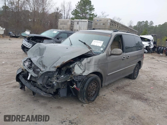 2005 Kia Sedona LX with VIN KNDUP132056674430, listed as a IAAI auction lot 41553321 with 136,734 mi miles. Bid and sale history available at carsss.com. Image 17.