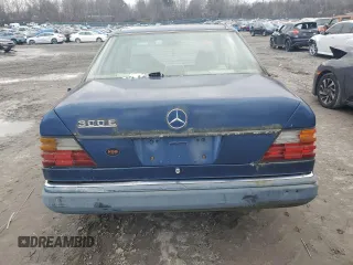 1992 Mercedes-Benz 300 E with VIN WDBEA30DXNB638841, listed as a Copart auction lot 87110814 with 87,201 mi miles and Clean Title. Bid and sale history available at carsss.com. Image 6.
