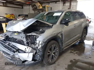 2017 Toyota Highlander LE with VIN 5TDBZRFH5HS377917, listed as a IAAI auction lot 42488526 with 63,460 mi miles and . Bid and sale history available at DreamBid. Image 18.
