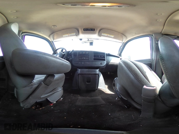 2011 Chevrolet Express Passenger 1LT z VIN 1GAZG1FG7B1171122, wystawiony jako IAAI lot #42781322 z przebiegiem 262 838 mil mil oraz . Historia ofert i sprzedaży dostępna na DreamBid. Obrazek 18.