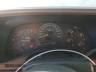 2005 GMC Yukon XL SLT with VIN 1GKFK16Z75J247036, listed as a Copart auction lot 46354735 with 298,509 mi miles and Salvage Title. Bid and sale history available at carsss.com. Image 9.