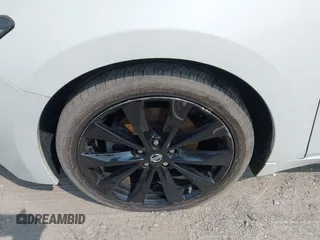 2017 Nissan Maxima SL with VIN 1N4AA6AP6HC432141, listed as a IAAI auction lot 42441283 with 93,730 mi miles and . Bid and sale history available at DreamBid. Image 18.