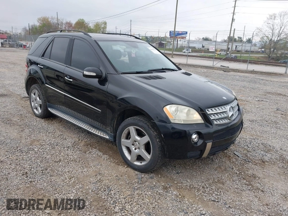 2008 Mercedes-Benz M 5.5L with VIN 4JGBB72E28A400597, listed as a IAAI auction lot 42012741 with 194,832 mi miles. Bid and sale history available at carsss.com. Image 1.