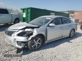 2015 Nissan Altima SV z VIN 1N4AL3AP9FC130302, wystawiony jako Copart lot #53510125 z przebiegiem 186 872 mil mil oraz Szkoda całkowita • Salvage title. Historia ofert i sprzedaży dostępna na DreamBid. Obrazek 1.