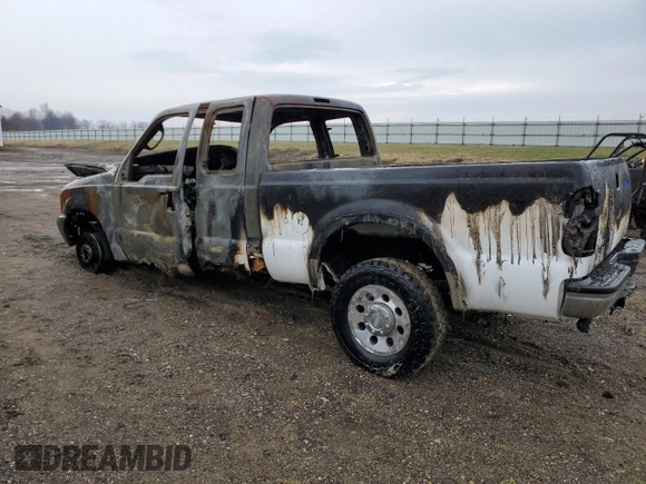 2005 Ford F-250 XL z VIN 1FTSX21P45EA19835, wystawiony jako Copart lot #50071325 z przebiegiem Nie podano mil oraz Czysty tytuł • Clean title. Historia ofert i sprzedaży dostępna na DreamBid. Obrazek 2.