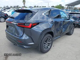 2025 Lexus NX 350 Premium с VIN 2T2GGCEZ9SC080938, выставлен на аукционе IAAI как лот 42255649 с пробегом 3 064 миль миль и . История ставок и продаж доступна на DreamBid. Изображение 4.
