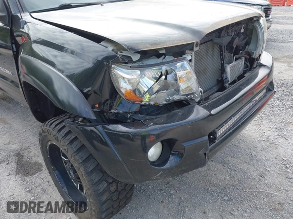 2007 Toyota Tacoma PreRunner z VIN 5TEJU62NX7Z338052, wystawiony jako IAAI lot #42204246 z przebiegiem 202 296 mil mil oraz . Historia ofert i sprzedaży dostępna na DreamBid. Obrazek 18.