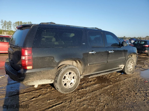 2007 Chevrolet Suburban LT with VIN 3GNFC16097G241714, listed as a Copart auction lot 42155195 with 307,414 mi miles and Salvage Title. Bid and sale history available at carsss.com. Image 3.