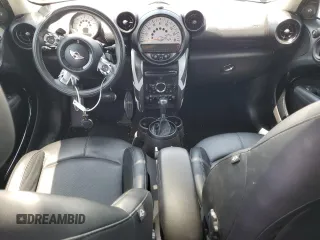 2014 MINI Countryman S z VIN WMWZC3C57EWP29444, wystawiony jako Copart lot #56141455 z przebiegiem 140 443 mil mil oraz Szkoda całkowita • Salvage title. Historia ofert i sprzedaży dostępna na DreamBid. Obrazek 8.