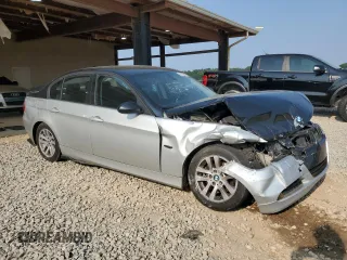 2007 BMW 3 Series 328i with VIN WBAVA33517PV63889, listed as a Copart auction lot 59160945 with 147,664 mi miles and Salvage title. Bid and sale history available at DreamBid. Image 4.