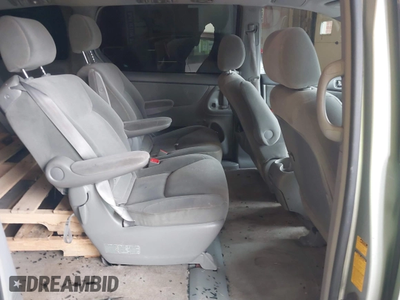 2007 Toyota Sienna XLE with VIN 5TDZK22C37S023719, listed as a IAAI auction lot 41566286 with 239,296 mi miles. Bid and sale history available at carsss.com. Image 8.