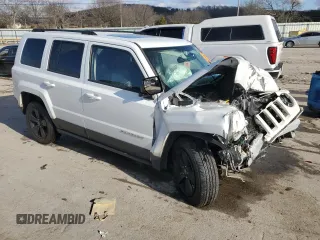 2014 Jeep Patriot Latitude z VIN 1C4NJPFAXED862881, wystawiony jako Copart lot #41519835 z przebiegiem 100 695 mil mil oraz Szkoda całkowita • Salvage title. Historia ofert i sprzedaży dostępna na DreamBid. Obrazek 4.