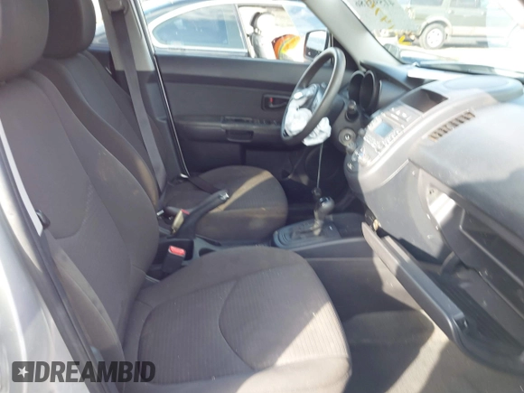 2012 Kia Soul with VIN KNDJT2A59C7391470, listed as a IAAI auction lot 41593186 with 83,299 mi miles. Bid and sale history available at carsss.com. Image 5.