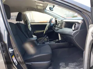 2014 Toyota RAV4 LE с VIN JTMZFREV0EJ021172, выставлен на аукционе IAAI как лот 42123498 с пробегом 63 846 миль миль и . История ставок и продаж доступна на DreamBid. Изображение 5.