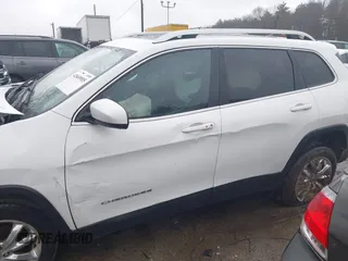 2017 Jeep Cherokee High Altitude z VIN 1C4PJMDS1HW659101, wystawiony jako IAAI lot #41849985 z przebiegiem 70 413 mil mil oraz . Historia ofert i sprzedaży dostępna na DreamBid. Obrazek 15.