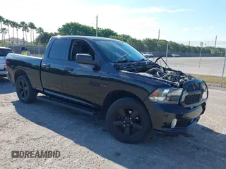 2018 Ram 1500 Express with VIN 1C6RR7FTXJS286833, listed as a IAAI auction lot 41902890 with 29,560 mi miles. Bid and sale history available at carsss.com. Image 1.