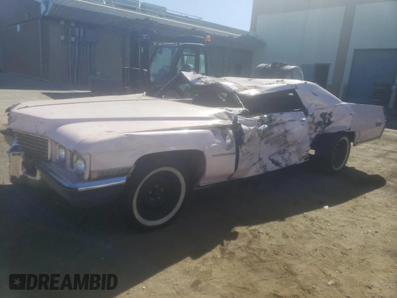1972 Cadillac Eldorado z VIN 6D47R2Q198947, wystawiony jako Copart lot #67572714 z przebiegiem 63 965 mil mil oraz Nie do naprawy • Non repairable. Historia ofert i sprzedaży dostępna na DreamBid. Obrazek 1.