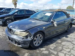 2006 BMW 3 Series 325Ci with VIN WBABW33406PX87925, listed as a IAAI auction lot 41524395 with 176,123 mi miles. Bid and sale history available at carsss.com. Image 18.