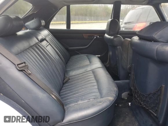 1986 Mercedes-Benz 560 with VIN WDBCA39DXGA247336, listed as a Copart auction lot 49280205 with 161,054 mi miles and Clean Title. Bid and sale history available at DreamBid. Image 10.