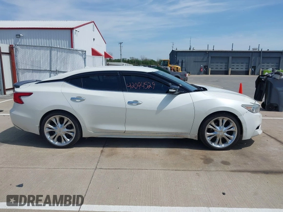 2016 Nissan Maxima SV with VIN 1N4AA6AP4GC396173, listed as a IAAI auction lot 42094529 with 137,397 mi miles and . Bid and sale history available at DreamBid. Image 13.