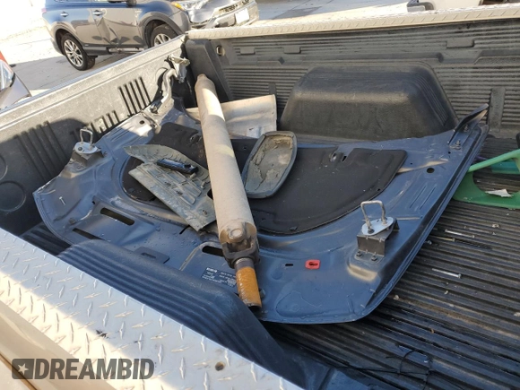 1998 GMC Sonoma SLS w/1SJ Pkg with VIN 1GTCT19W8W8532706, listed as a Copart auction lot 86663874 with 185,800 mi miles and Salvage Title. Bid and sale history available at carsss.com. Image 12.