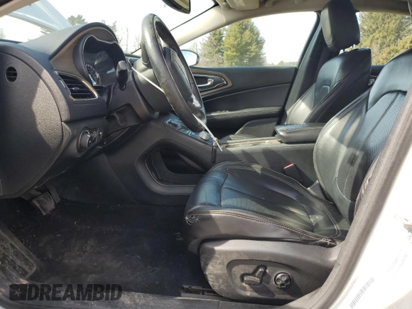 2015 Chrysler 200 C with VIN 1C3CCCCB2FN527220, listed as a Copart auction lot 47486245 with 111,884 mi miles and Salvage Title. Bid and sale history available at carsss.com. Image 7.