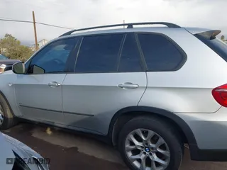2011 BMW X5 35i with VIN 5UXZV4C5XBL407637, listed as a IAAI auction lot 41454552 with 204,510 mi miles. Bid and sale history available at carsss.com. Image 14.