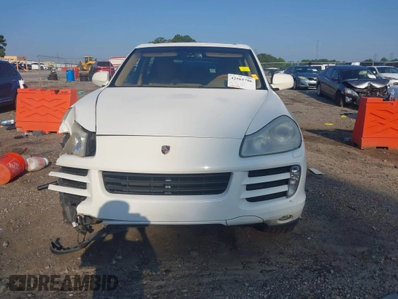 2009 Porsche Cayenne z VIN WP1AA29P79LA03940, wystawiony jako IAAI lot #42561786 z przebiegiem 159 648 mil mil oraz . Historia ofert i sprzedaży dostępna na DreamBid. Obrazek 12.