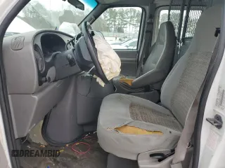 2001 Ford Econoline Cargo with VIN 1FTNS24L81HB06795, listed as a Copart auction lot 46926995 with 409,493 mi miles and Salvage Title. Bid and sale history available at DreamBid. Image 7.