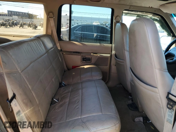 1992 Ford Explorer Eddie Bauer z VIN 1FMDU32X0NUC04374, wystawiony jako Copart lot #77261844 z przebiegiem 52 709 mil mil oraz Czysty tytuł • Clean title. Historia ofert i sprzedaży dostępna na DreamBid. Obrazek 11.