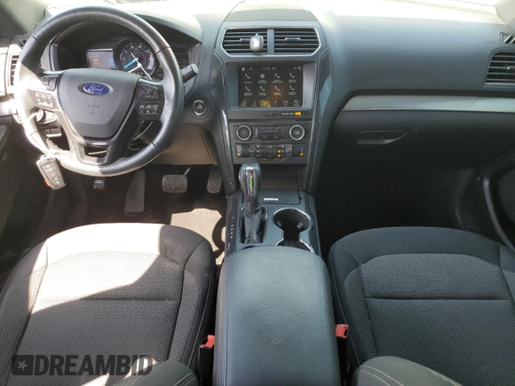 2018 Ford Explorer XLT with VIN 1FM5K7DH9JGA02276, listed as a Copart auction lot 53048305 with 47,476 mi miles and Salvage title. Bid and sale history available at DreamBid. Image 8.