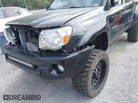 2007 Toyota Tacoma PreRunner z VIN 5TEJU62NX7Z338052, wystawiony jako IAAI lot #42204246 z przebiegiem 202 296 mil mil oraz . Historia ofert i sprzedaży dostępna na DreamBid. Obrazek 17.