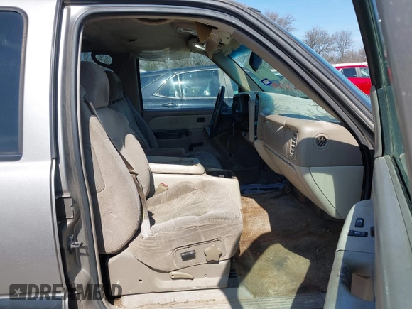 2001 Chevrolet Tahoe LS с VIN 1GNEC13T61J255280, выставлен на аукционе IAAI как лот 41663698 с пробегом 298 456 миль миль и . История ставок и продаж доступна на DreamBid. Изображение 5.