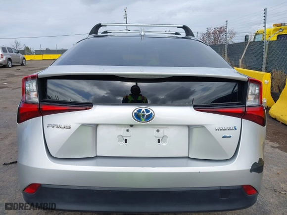 2019 Toyota Prius L Eco with VIN JTDKARFUXK3085578, listed as a IAAI auction lot 41073531 with 104,445 mi miles. Bid and sale history available at carsss.com. Image 17.