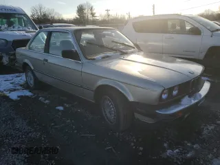 1987 BMW 3 Series z VIN WBAAB6400H1689066, wystawiony jako Copart lot #86407574 z przebiegiem 177 997 mil mil oraz Czysty tytuł • Clean title. Historia ofert i sprzedaży dostępna na DreamBid. Obrazek 4.