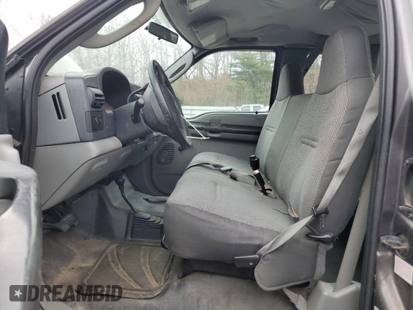 2005 Ford F-250 XL with VIN 1FTSX21545EA12074, listed as a Copart auction lot 50694745 with 174,406 mi miles and Salvage Title. Bid and sale history available at DreamBid. Image 7.