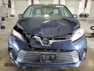 2019 Toyota Sienna XLE with VIN 5TDDZ3DC3KS217040, listed as a Copart auction lot 61556495 with 85,309 mi miles and Salvage title. Bid and sale history available at DreamBid. Image 5.