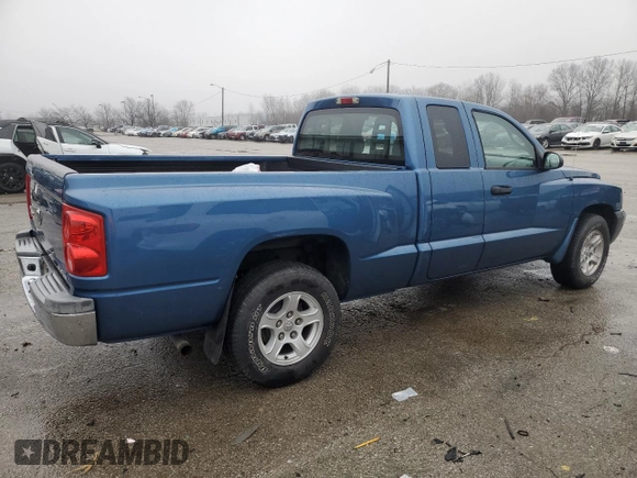 2005 Dodge Dakota SLT with VIN 1D7HE42K85S149686, listed as a Copart auction lot 44720795 with 113,369 mi miles and Salvage Title. Bid and sale history available at carsss.com. Image 3.