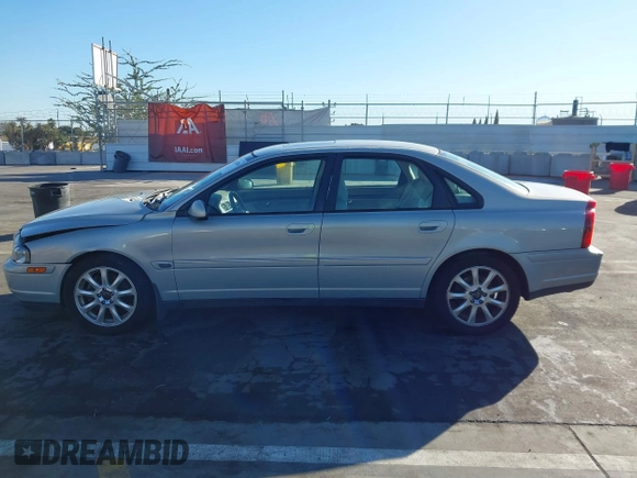 2003 Volvo S80 with VIN YV1TS91Z931311900, listed as a IAAI auction lot 41312816 with 98,650 mi miles. Bid and sale history available at carsss.com. Image 14.