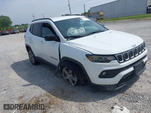2023 Jeep Compass Latitude с VIN 3C4NJDBN2PT566984, выставлен на аукционе IAAI как лот 42492185 с пробегом 50 245 миль миль и . История ставок и продаж доступна на DreamBid. Изображение 1.